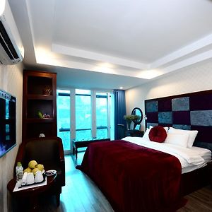 Suite City View